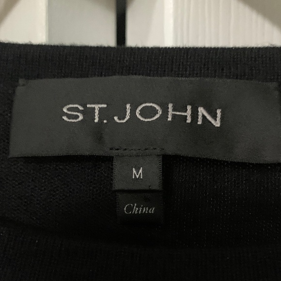 St. John Black and Tan Patterned Sweater cashmere blend - Picture 2 of 7